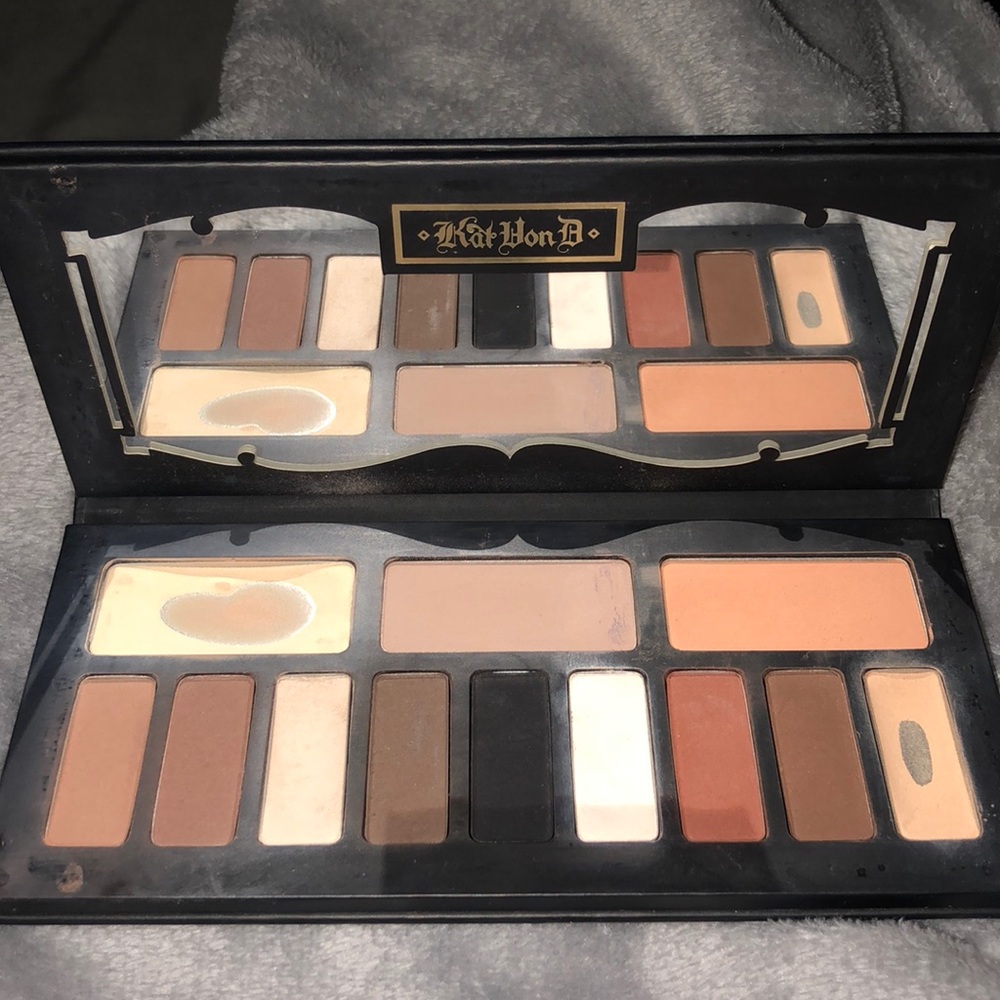 The Kat Von D Shade+Light Eye Contour Palette